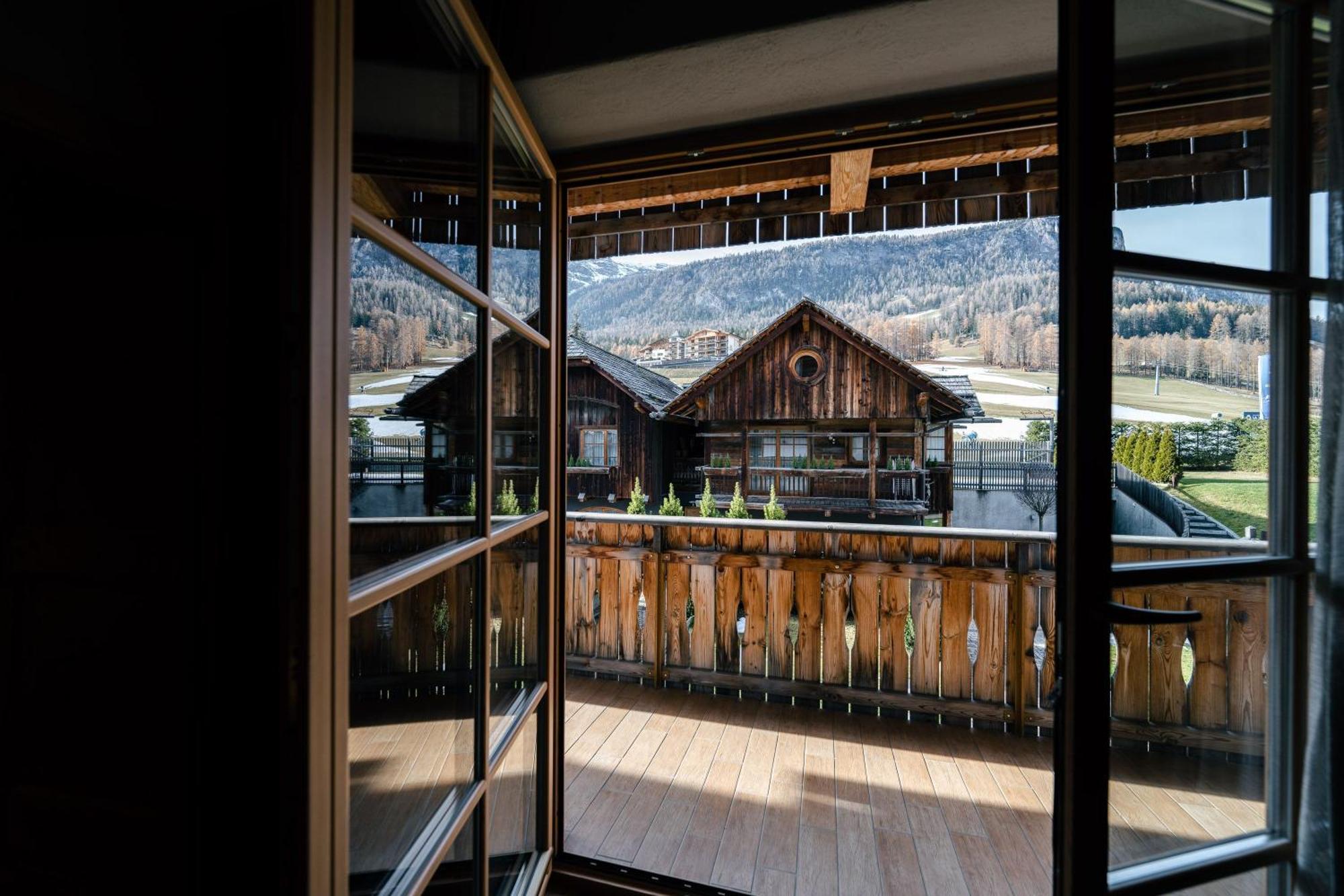 Sportony Mountain Lodges La Villa  Dış mekan fotoğraf
